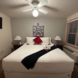 Deluxe King Studio